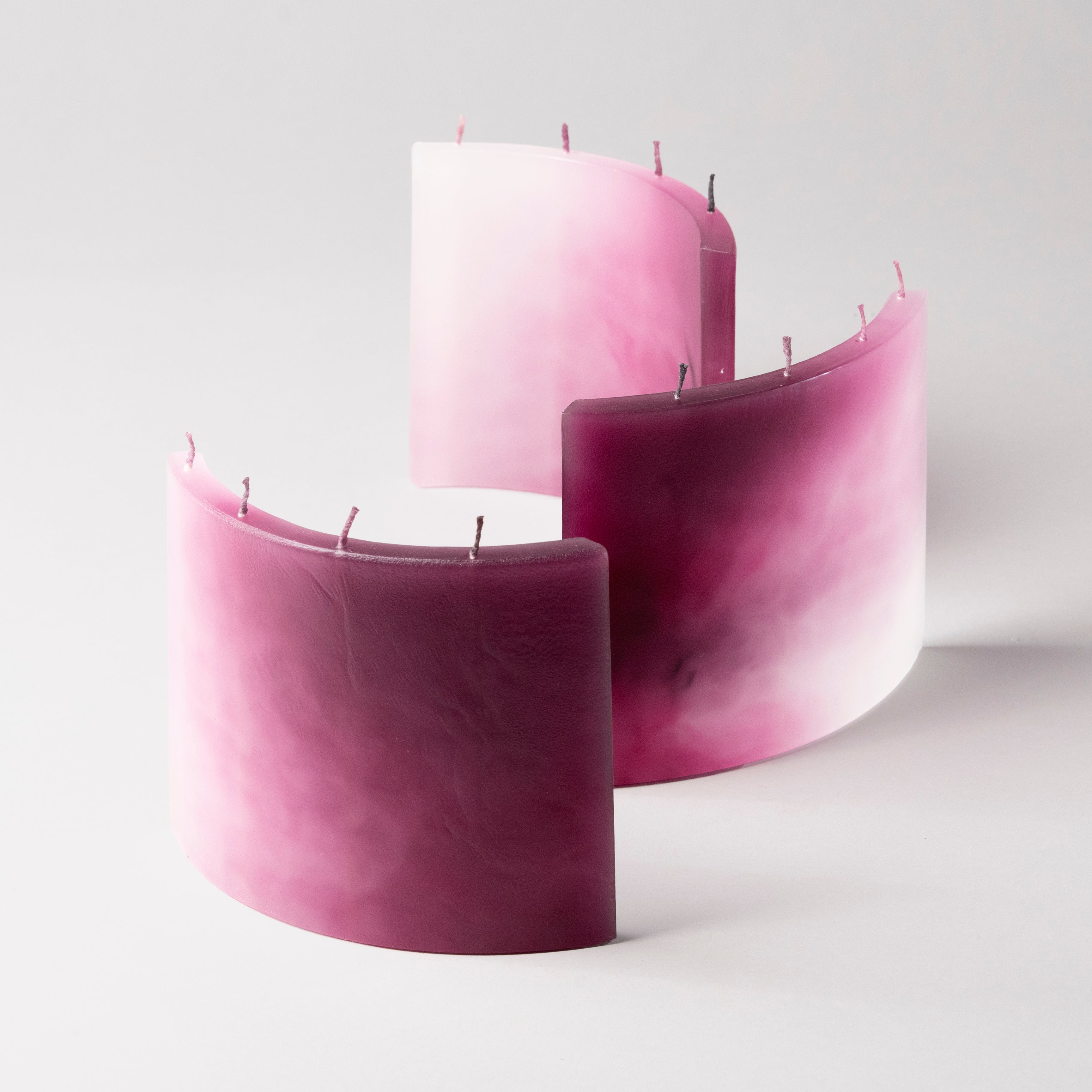 SILUETA ARCO TRIO GALAXY, a composition of three handcrafted sculptural candle objects inspired by celestial landscapes, cosmic colour, and contemporary interior design.